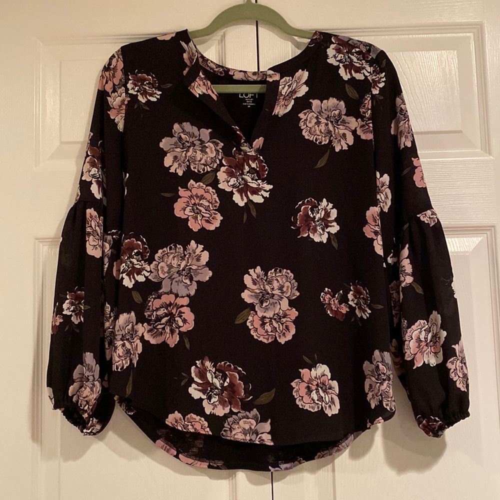 LOFT Outlet Black floral long sleeve blouse, size small petite
